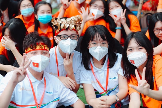 Những hình ảnh đẹp tại chung kết Đường lên đỉnh Olympia đầu cầu Nghệ An