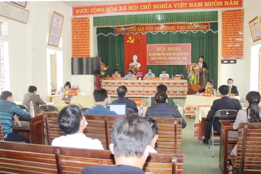 Cử tri huyện Thanh Chương đề nghị tỉnh và huyện xử lý mạnh tay xe quá khổ, quá tải