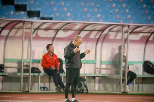 Thầy Park đầy tâm trạng trước trận đấu với Đội tuyển Saudi Arabia