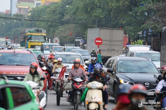 Nâng cao năng lực quản lý, truyền thông về bảo đảm trật tự an toàn giao thông