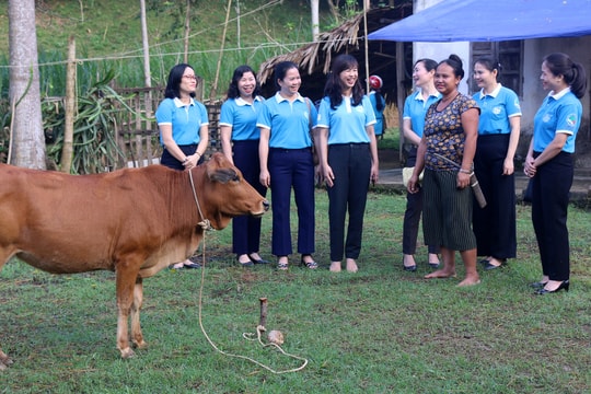 Chào mừng Đại hội đại biểu phụ nữ tỉnh Nghệ An lần thứ XVI, nhiệm kỳ 2021-2026