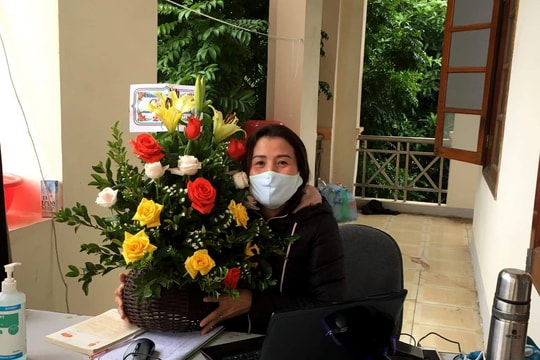 Ngày lễ 20/11 'đặc biệt' của các thầy cô giáo tại Khu cách ly tập trung