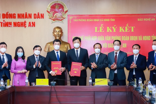 Văn phòng Đoàn ĐBQH và HĐND tỉnh, Báo Nghệ An ký kết quy chế phối hợp