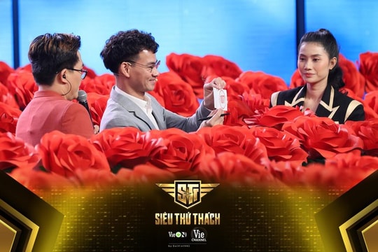 Xuân Bắc kinh ngạc khi cậu bé lớp 7 bịt mắt phân biệt sự vật bằng khứu giác 