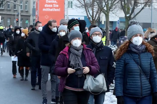 WHO cảnh báo đáng sợ về Covid-19, Thái Lan mua thêm 30 triệu liều vắc xin Pfizer