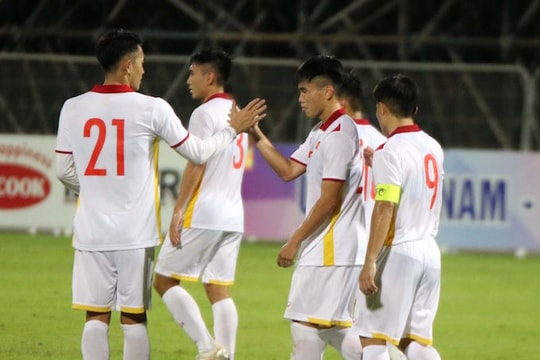 Sẽ xuất hiện AFF Cup thu nhỏ cho U23 Việt Nam; Hậu vệ trái cực hay của ĐT Thái Lan lỡ AFF Cup
