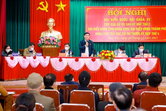 Bí thư Tỉnh ủy Thái Thanh Quý tiếp xúc cử tri phường Vinh Tân, thành phố Vinh