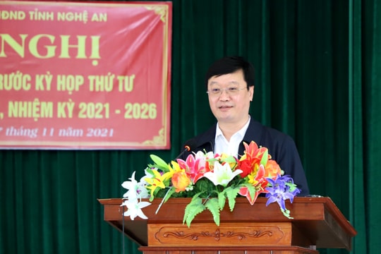 Chủ tịch UBND tỉnh Nguyễn Đức Trung tiếp xúc cử tri xã Nam Lĩnh, huyện Nam Đàn