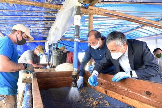 Đoàn công tác Bộ Ngoại giao Việt Nam và Đại sứ quán Hoa Kỳ thăm hiện trường MIA tại Thanh Chương