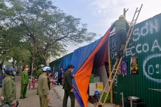 TP. Vinh giải tỏa 'điểm nóng' lấn chiếm vỉa hè tại phường Quang Trung