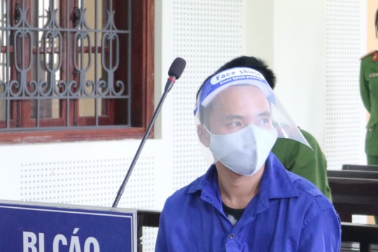 Con bạc thuê xe ô tô rồi cầm cố lấy tiền trả nợ