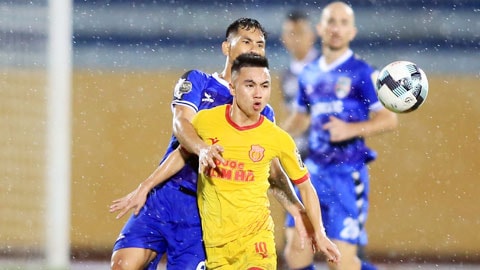 Nam Định chưa chắc dự AFC Cup; Ibra tiết lộ cầu thủ xứng đáng giành Quả bóng Vàng 2021 hơn Messi