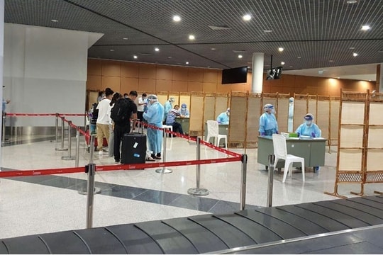 Anh phê duyệt thuốc giúp giảm nguy cơ tử vong, phát hiện sốc về biến thể Omicron