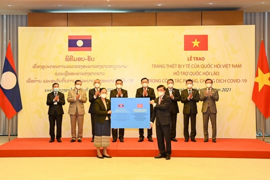 Chủ tịch Quốc hội chủ trì Lễ đón, hội đàm với Chủ tịch Quốc hội nước CHDCND Lào