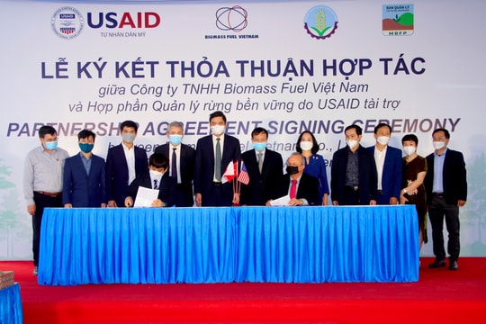 Ký kết thỏa thuận hợp tác giữa Công ty Biomass Fuel Việt Nam và Hợp phần quản lý rừng bền vững 