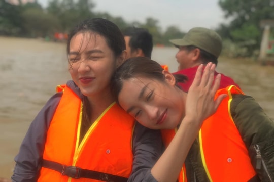 Những hình ảnh đời thường chưa từng lên sóng của người đẹp Thùy Tiên