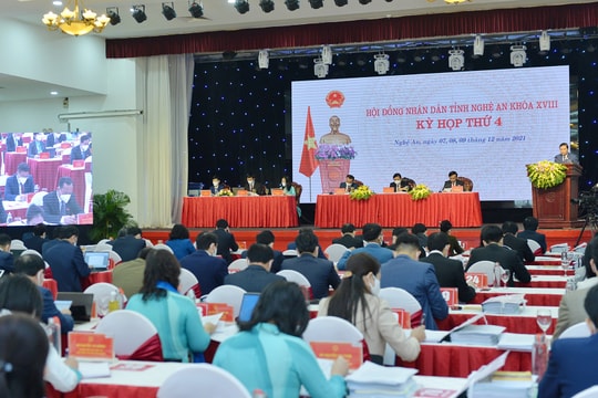 Ngày làm việc thứ Nhất Kỳ họp thứ 4, HĐND tỉnh Nghệ An khóa XVIII