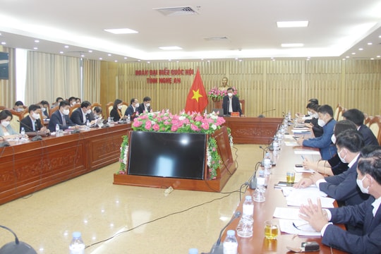 Những bất cập về chế độ, chính sách cho đội ngũ cán bộ công tác ở xã, xóm