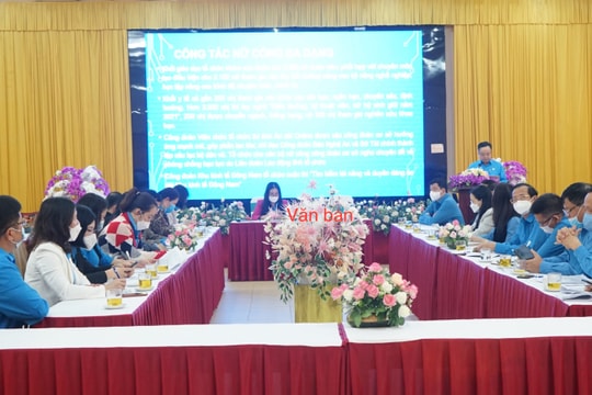 Công đoàn các ngành ở Nghệ An hỗ trợ người lao động bị ảnh hưởng dịch Covid-19 gần 2,2 tỷ đồng