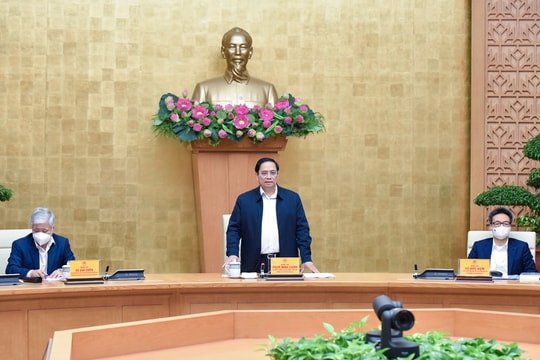 Thủ tướng Phạm Minh Chính chủ trì họp trực tuyến toàn quốc về phòng, chống dịch Covid-19