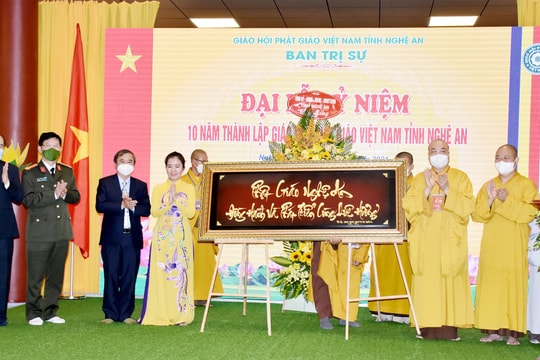 Giáo hội Phật giáo Việt Nam tỉnh Nghệ An kỷ niệm 10 năm thành lập