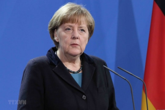 Bà Merkel bị cáo buộc ngăn việc cung cấp 'vũ khí sát thương' cho Ukraine