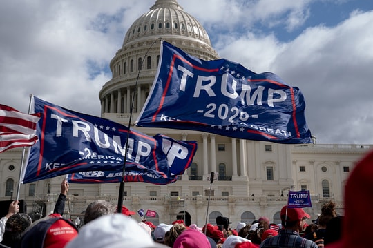 Chuyên gia gây sốc: 30 triệu người Mỹ sẵn sàng cầm vũ khí lật đổ Tổng thống Biden