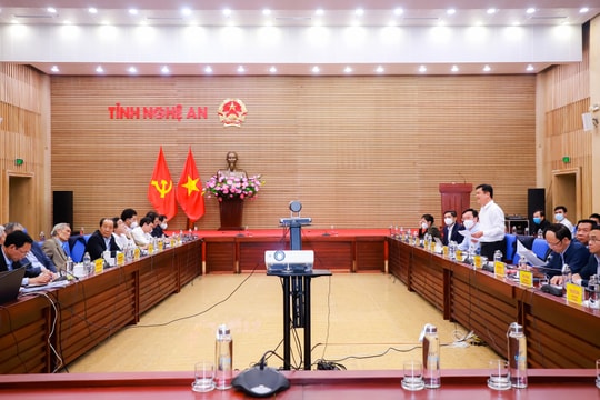 Tổ tư vấn kinh tế - xã hội cho ý kiến vào dự thảo Khung định hướng Quy hoạch tỉnh Nghệ An