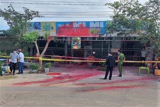 Nhóm người tạt sơn đòi nợ bị bắt