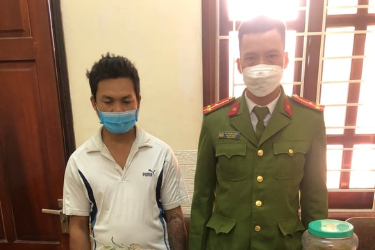 Công an Nam Đàn bắt đối tượng sản xuất, tàng trữ trái phép số lượng lớn pháo nổ