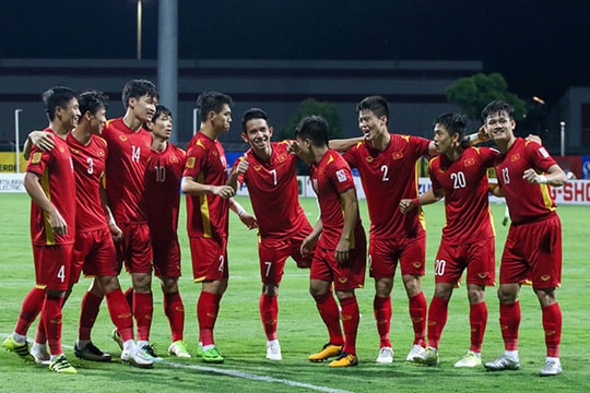 Tiến Linh ghi bàn nhanh thứ 10 lịch sử AFF Cup; Bốc thăm lại Champions League, trò hề của UEFA