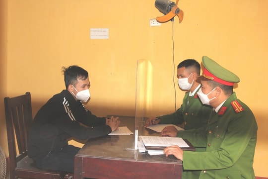 Giả danh công an để tống tiền hàng xóm bị F1