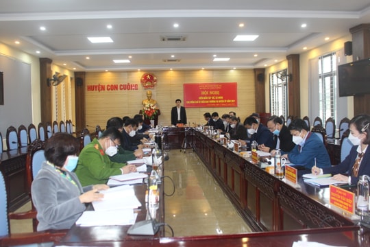 Ban Thường vụ Huyện ủy Con Cuông kiểm điểm tập thể, cá nhân