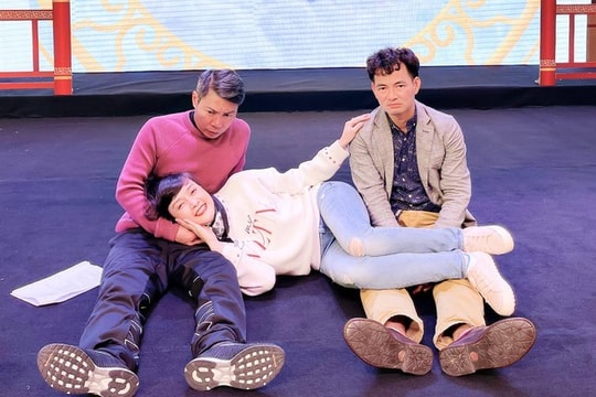 'Táo giao thông' Chí Trung hé lộ tạo hình, NSND Công Lý vẫn tham gia Táo Quân 2022?