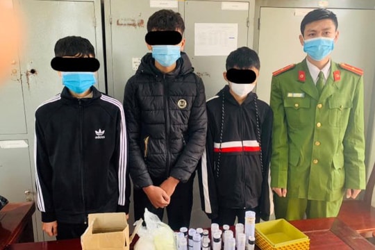 Nhóm thiếu niên học cách chế tạo pháo nổ trên mạng Internet