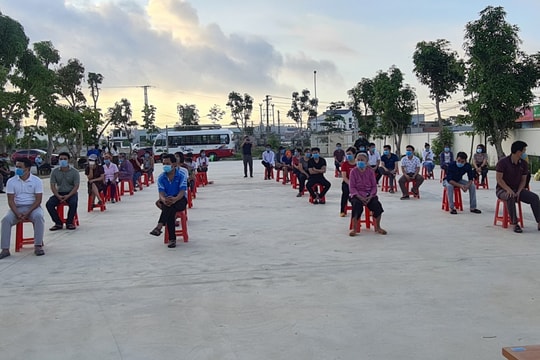 Thị xã Hoàng Mai tìm người đến đám cưới, quán karaoke liên quan bệnh nhân Covid-19