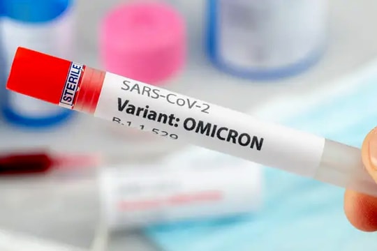 Các triệu chứng của Omicron trên da, môi và móng tay