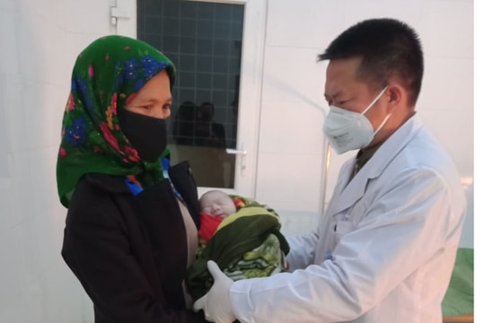 Bệnh xá vùng biên Nghệ An đỡ thành công một ca đẻ khó 