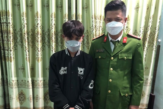 Bắt quả tang thanh niên vận chuyển hàng chục quả pháo tự chế