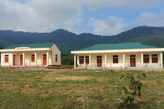 Nghệ An khắc phục dự án tái định cư cho dân vạn chài trên sông Lam