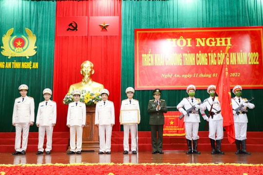 Công an tỉnh Nghệ An đón nhận Huân chương Chiến công hạng Ba