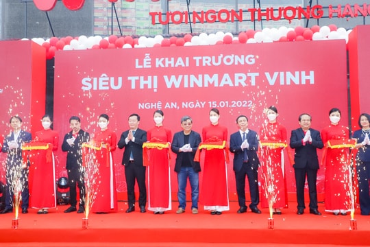 Khai mạc Tuần lễ cam, đặc sản Nghệ An và khai trương Siêu thị Winmart Vinh