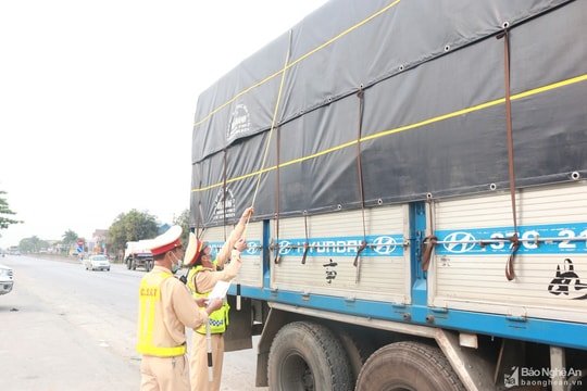 Nghệ An: Tăng cường xử lý vi phạm xe quá khổ, quá tải, ô tô vận tải khách trái quy định dịp Tết