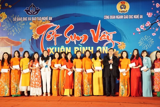 Ngành Giáo dục tổ chức 'Tết sum vầy' cho giáo viên, người lao động các trường ngoài công lập