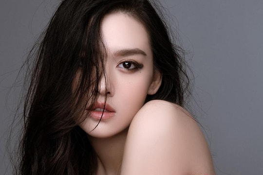 Á hậu Tường San tái xuất với vẻ quyến rũ 'khó tin' sau khi sinh con đầu lòng