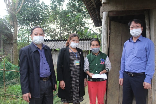 Nhiều hoạt động tặng quà Tết người nghèo Xuân Nhâm Dần ở các địa phương 