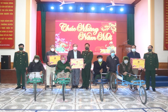 Quân khu 4 chúc Tết tại Trung tâm, Khu Điều dưỡng thương binh Nghệ An