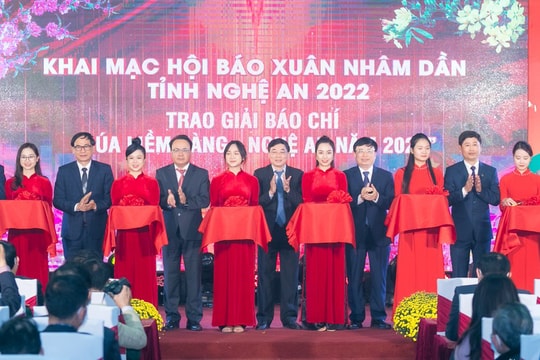 Tưng bừng ngày Hội báo Xuân Nhâm Dần tỉnh Nghệ An 2022