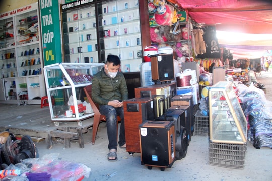 Chợ vùng cao Nghệ An vắng khách những ngày cận Tết