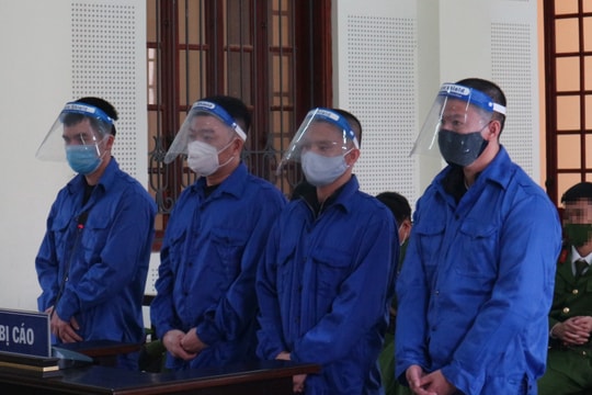 Sau 'tiệc' sinh nhật bằng ma túy, khách và chủ ăn tết trong tù